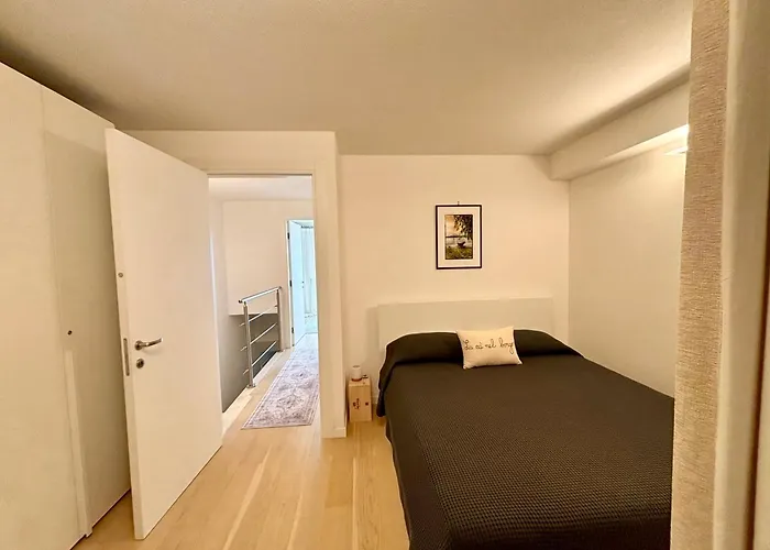 Apartment Pool By Italian