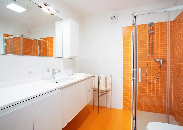 Apartment Pool By Italian
